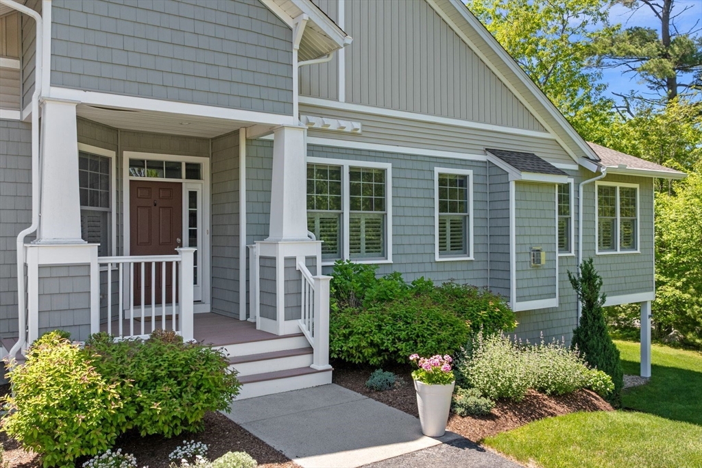 28 Kennedy Road, Unit B Gloucester, MA 01930 - Photo 4 of 39