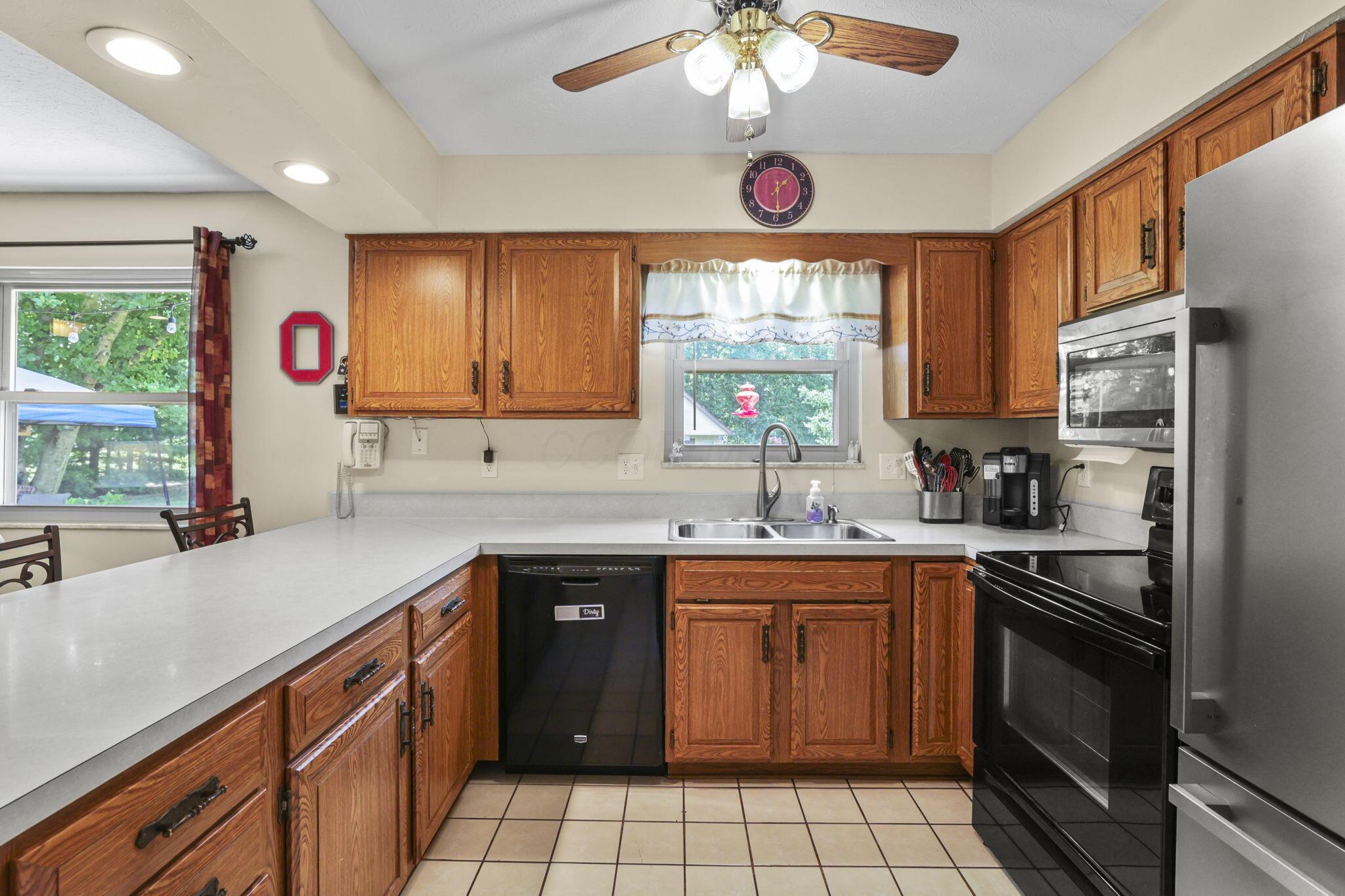 84 Hawthorn Road Southwest Pataskala, OH 43062 - Photo 24 of 66 Kitchen