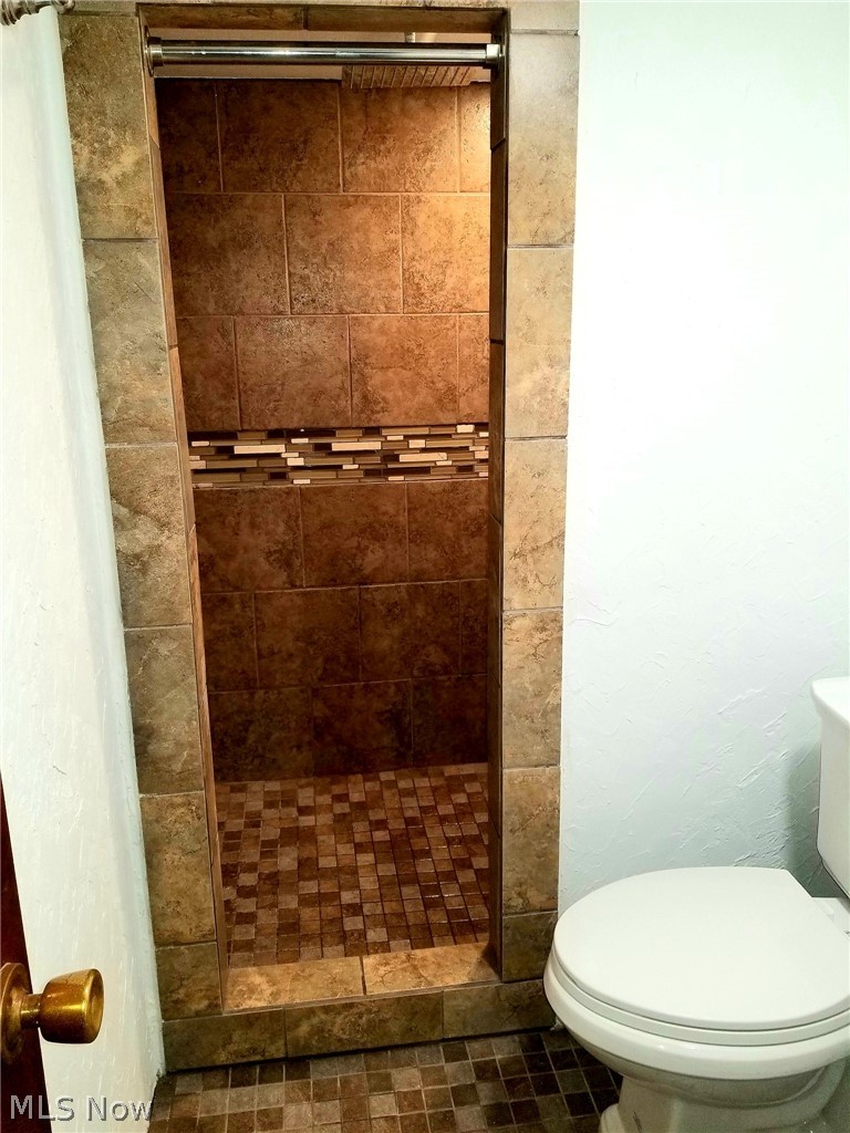 1656 Edgefield Road Lyndhurst, OH 44124 - Photo 28 of 35 Gallery Image 28