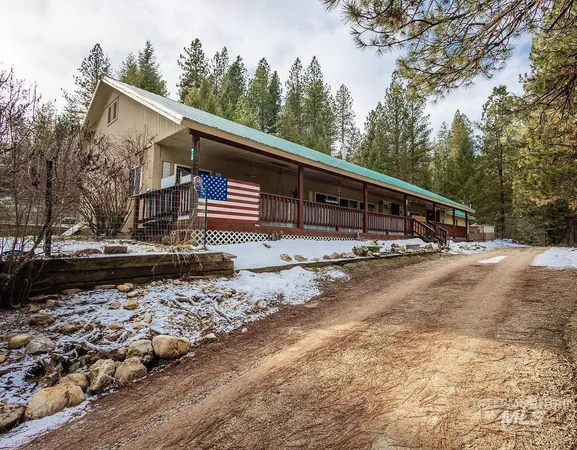 $410,500 | 10 Reseda Ridge Circle, Garden Valley, ID 83622