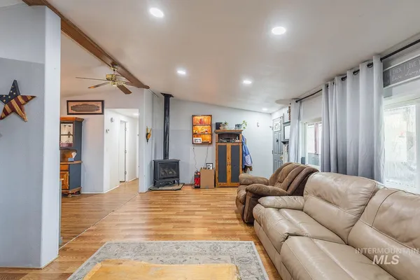 $410,500 | 10 Reseda Ridge Circle, Garden Valley, ID 83622