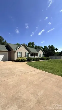 $550,000 | 1512 Kinglet Road, York, SC 29745