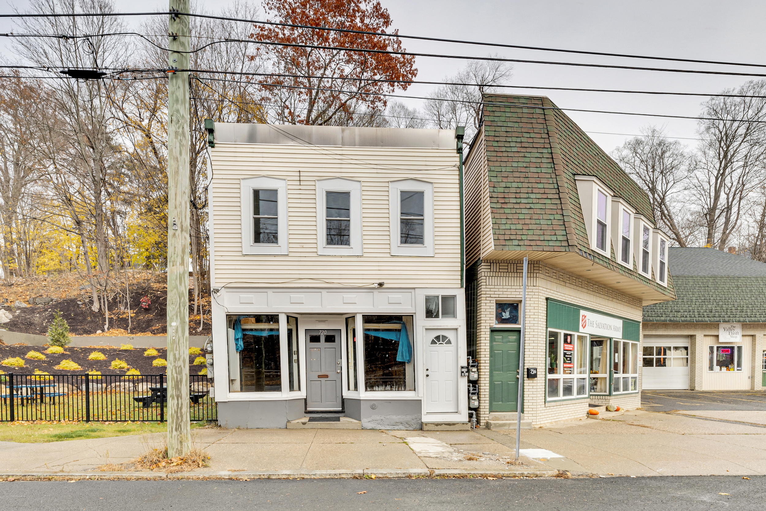 720 Main Street Winchester, CT 06098 - Photo 2 of 38 a front view of a house