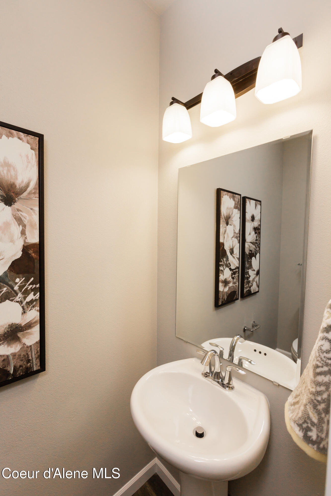 3328 North Segar Loop Post Falls, ID 83854 - Photo 8 of 30 (8) Stock Bathroom (2)