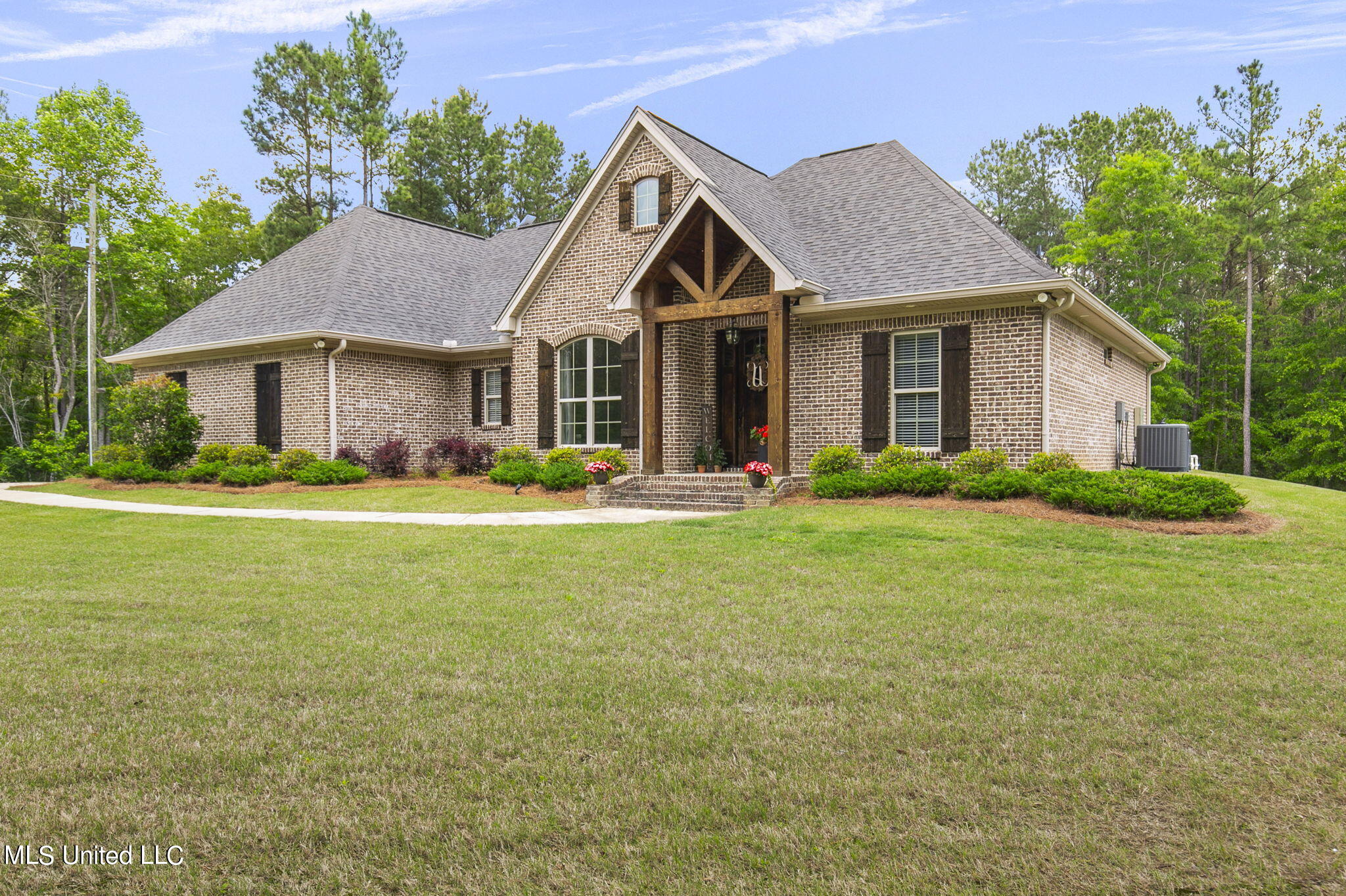 301 Indian Mound Ridge Brandon, MS 39042 - Photo 1 of 79 301 Indian Mound Ridge