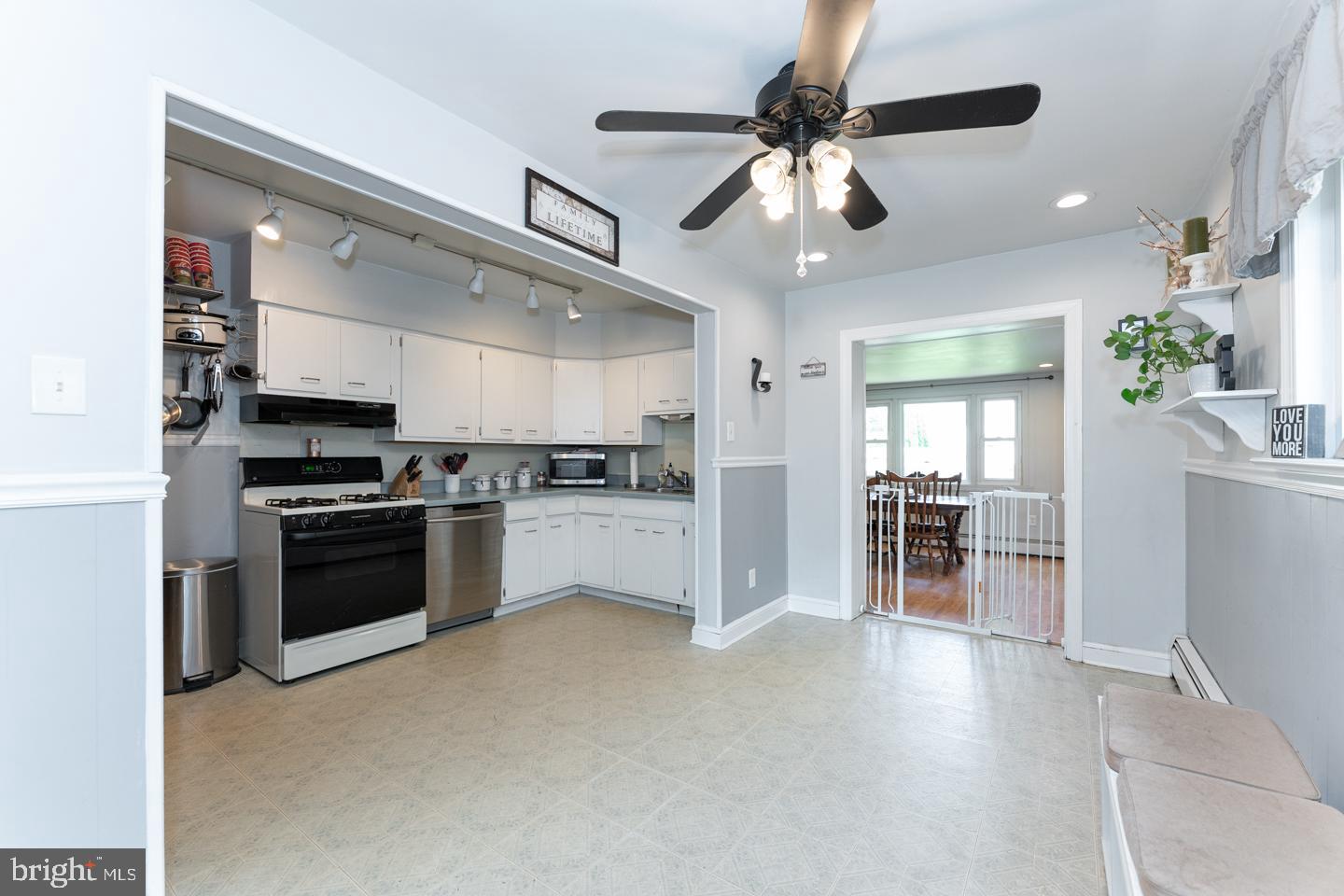 126 West Garrison Road Brookhaven, PA 19015 - Photo 6 of 28 Gallery Image 6