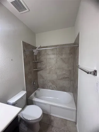 $2,100 | 737 Montclair Mist Lane, La Marque, TX 77568