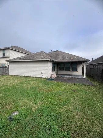 $2,100 | 737 Montclair Mist Lane, La Marque, TX 77568