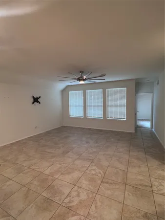 $2,100 | 737 Montclair Mist Lane, La Marque, TX 77568