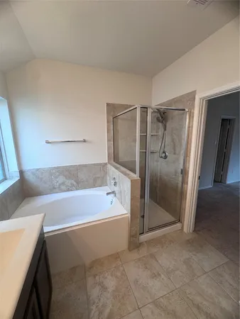 $2,100 | 737 Montclair Mist Lane, La Marque, TX 77568