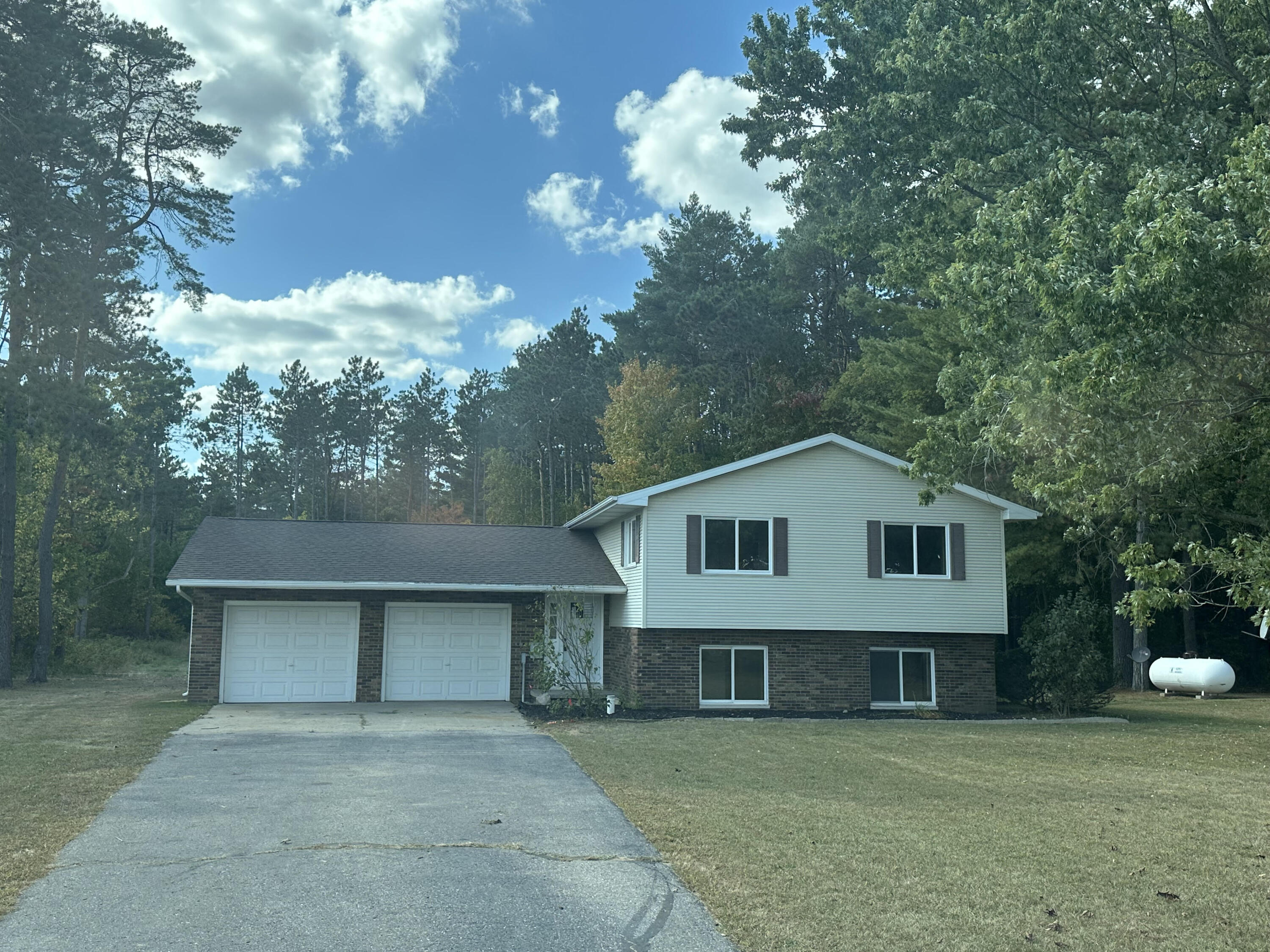 7658 South Coldwater Road Blanchard, MI 49310 - Photo 1 of 14 Front