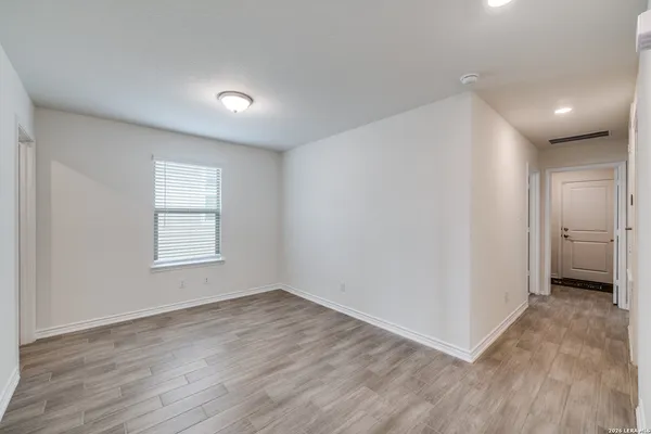 $1,650 | 10526 Salitrillo Bend, Converse, TX 78109