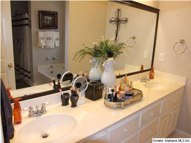 2412 Dolly Ridge Road Birmingham, AL 35243 - Photo 12 of 30