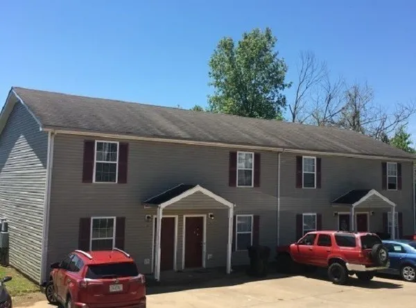 $975 | 248 Executive Avenue, Unit 2B, Clarksville, TN 37042