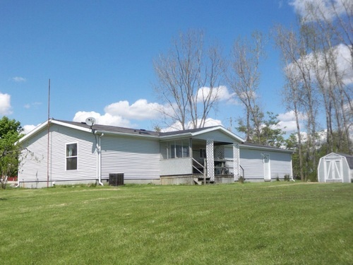 3656 East Britton Road Bancroft, MI 48414 - Photo 7 of 7 31293452-6.JPG