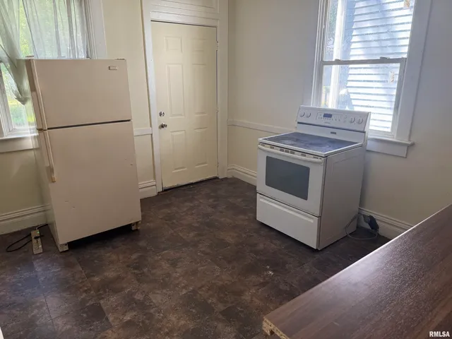 $49,900 | 704 East La Salle Street, Peoria, IL 61603