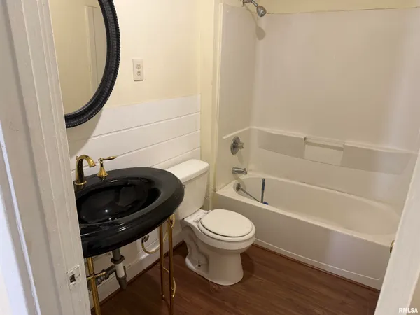 $47,500 | 704 East La Salle Street, Peoria, IL 61603