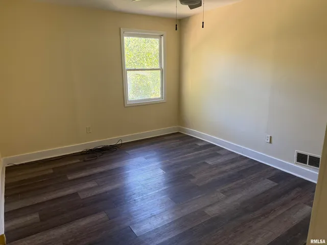 $49,900 | 704 East La Salle Street, Peoria, IL 61603