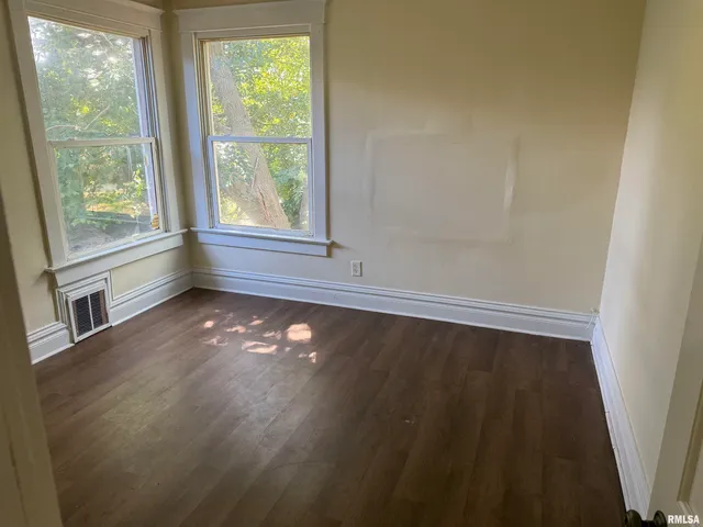 $49,900 | 704 East La Salle Street, Peoria, IL 61603