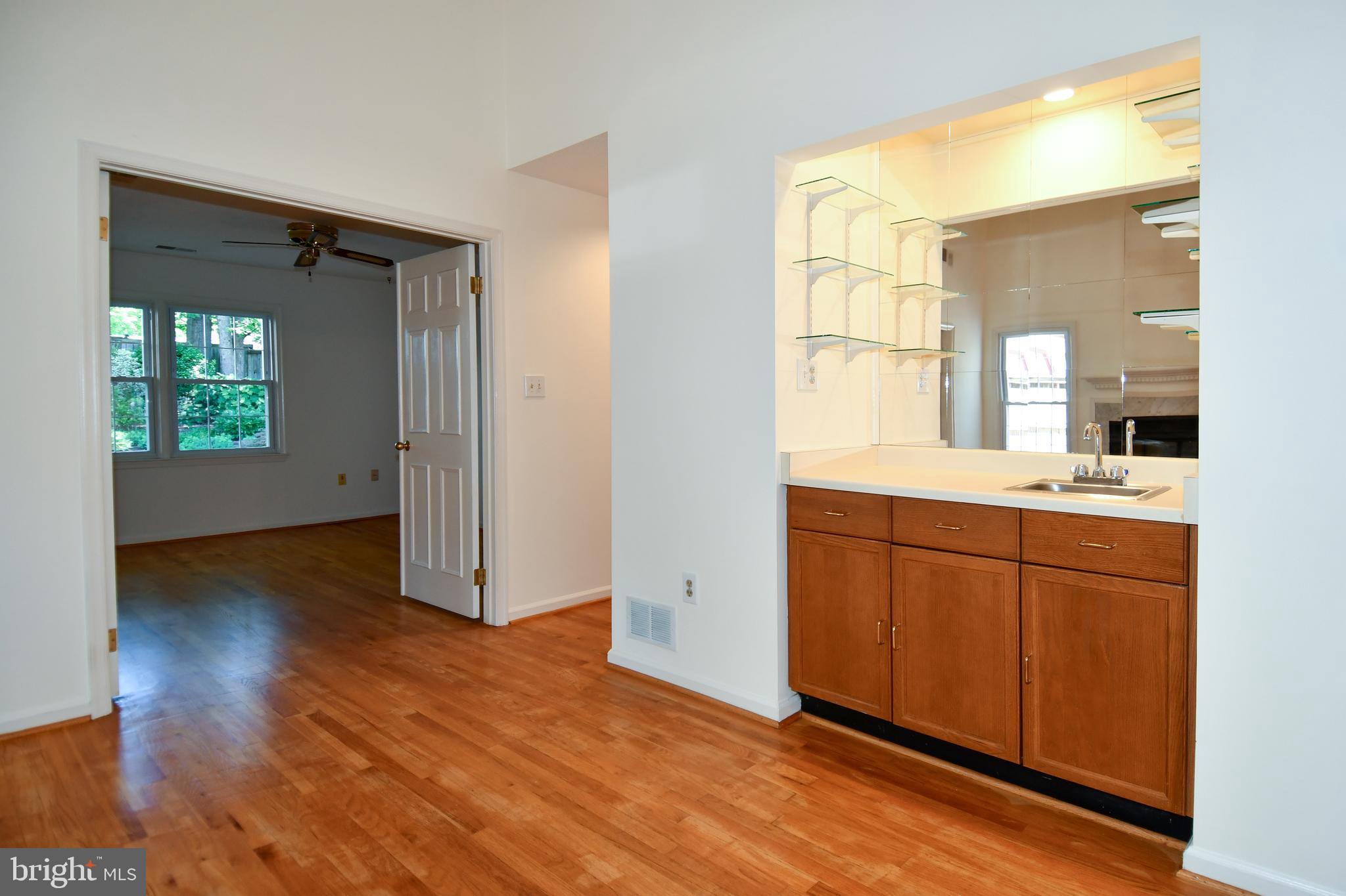6730 Anders Terrace Springfield, VA 22151 - Photo 11 of 38 Convenient Wet Bar