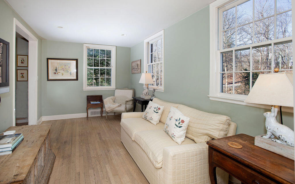 399 Laurel Road New Canaan, CT 06840 - Photo 17 of 37 399Laurel-39