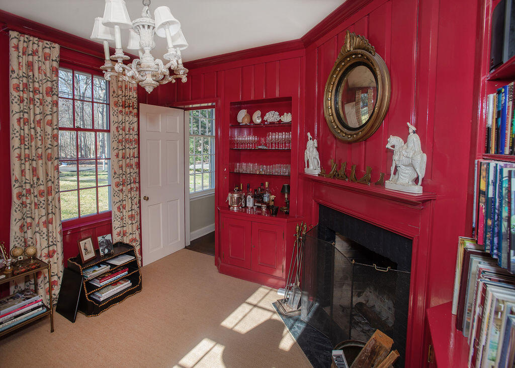 399 Laurel Road New Canaan, CT 06840 - Photo 19 of 37 399Laurel-25