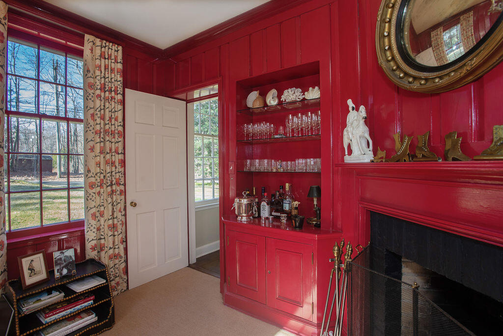 399 Laurel Road New Canaan, CT 06840 - Photo 20 of 37 399Laurel-26