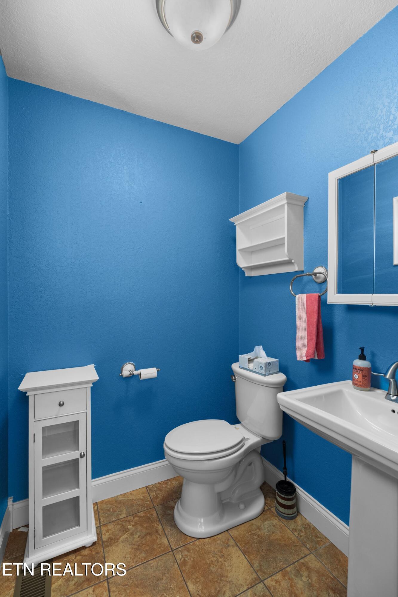 1010 Old Jacksboro Road New Tazewell, TN 37825 - Photo 11 of 43 018-1010OldJacksboroRoad-NewTazewell-TN-