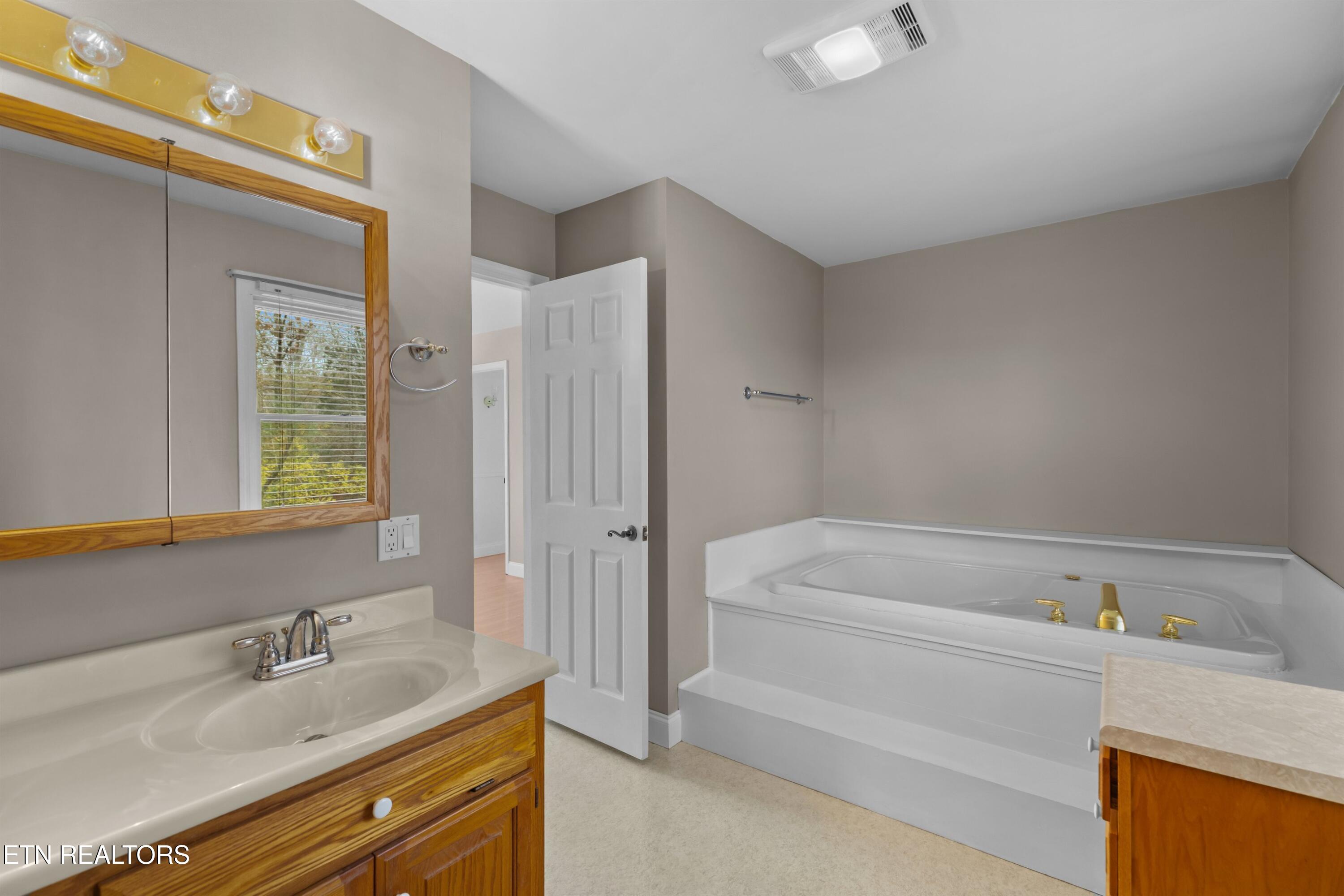 1010 Old Jacksboro Road New Tazewell, TN 37825 - Photo 17 of 43 026-1010OldJacksboroRoad-NewTazewell-TN-