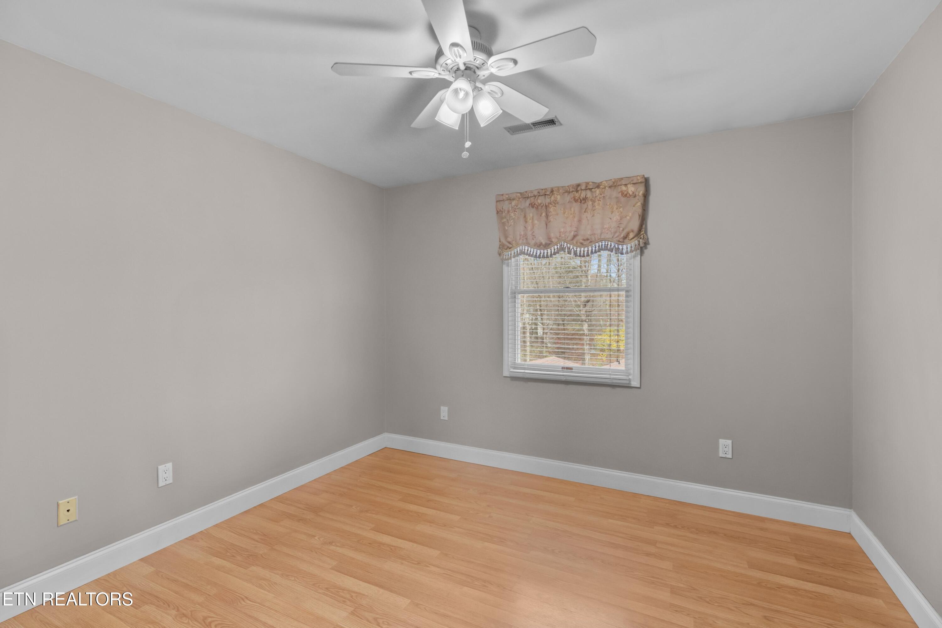 1010 Old Jacksboro Road New Tazewell, TN 37825 - Photo 18 of 43 027-1010OldJacksboroRoad-NewTazewell-TN-