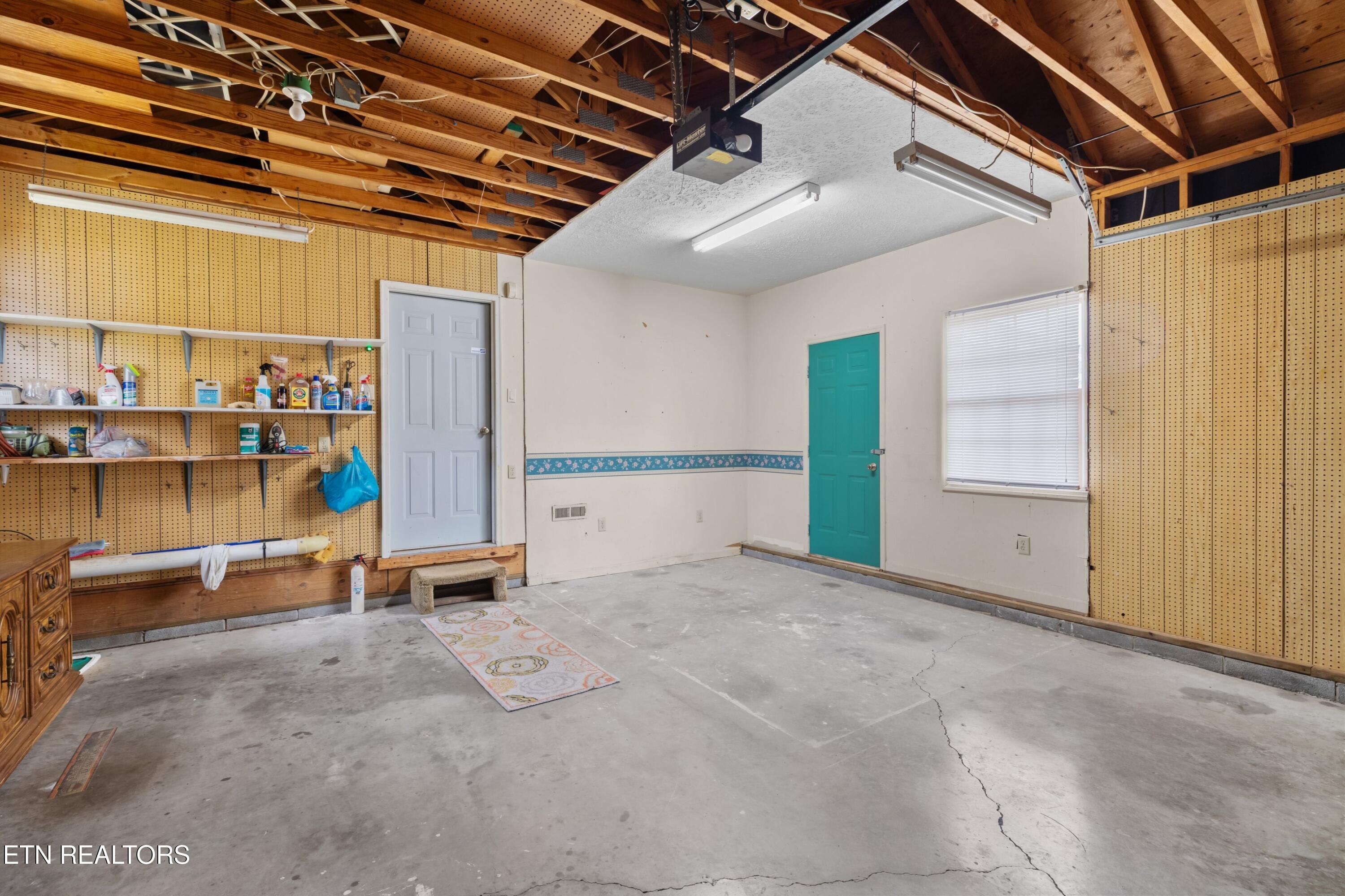 1010 Old Jacksboro Road New Tazewell, TN 37825 - Photo 28 of 43 021-1010OldJacksboroRoad-NewTazewell-TN-