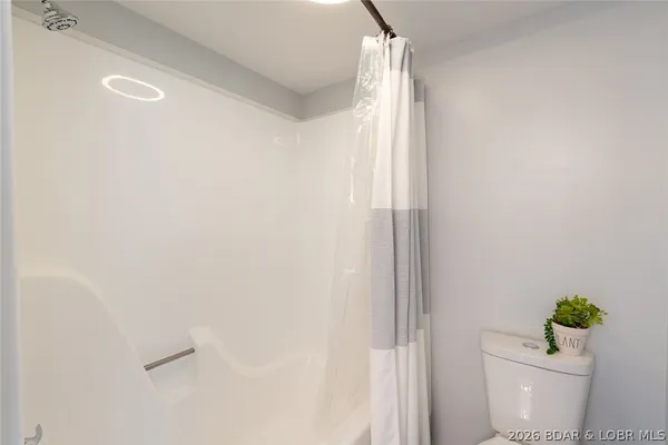 $245,000 | 6005 Baydy Peak Road, Unit 1104, Osage Beach, MO 65065