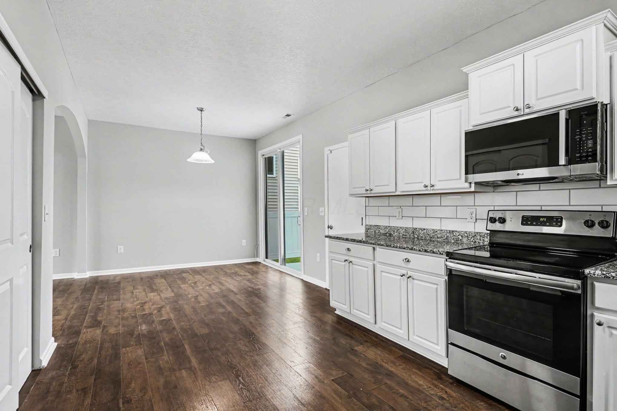 5458 Spring River Avenue Dublin, OH 43016 - Photo 14 of 38 Kitchen