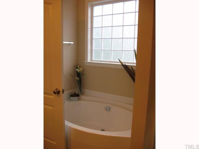 5810 Spring Glen Lane Raleigh, NC 27616 - Photo 9 of 12