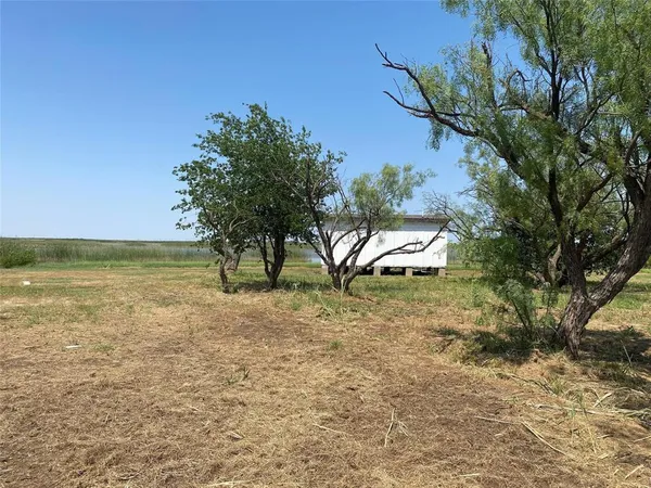 $89,900 | 25 &26 Edgewater Beach Club, Haskell, TX 79521