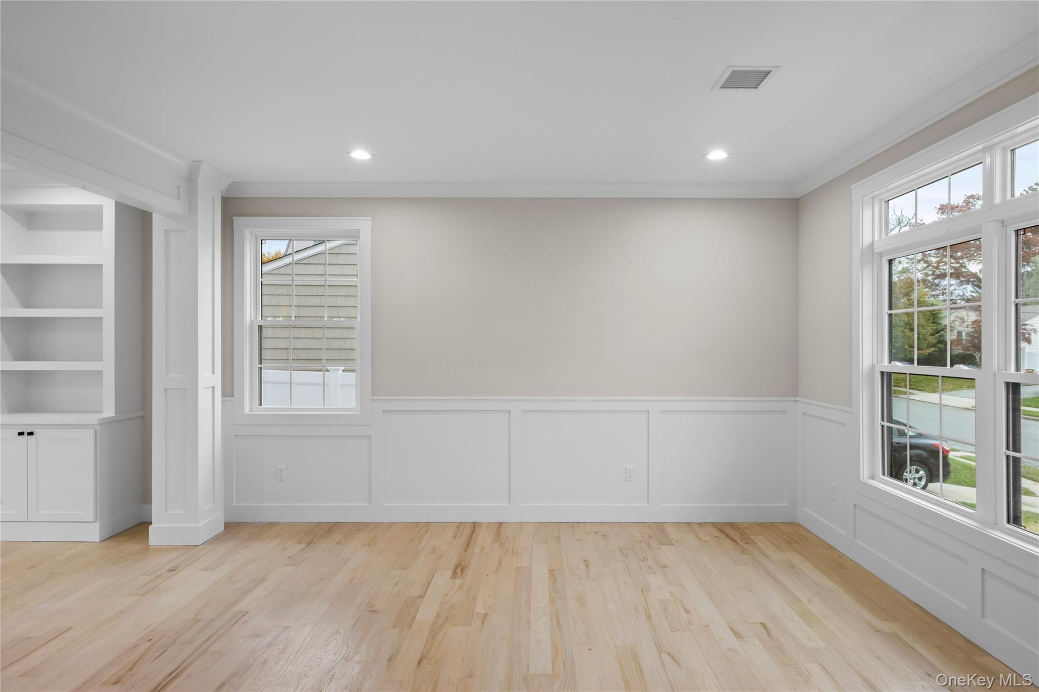 21 Devon Road Bethpage, NY 11714 - Photo 18 of 41