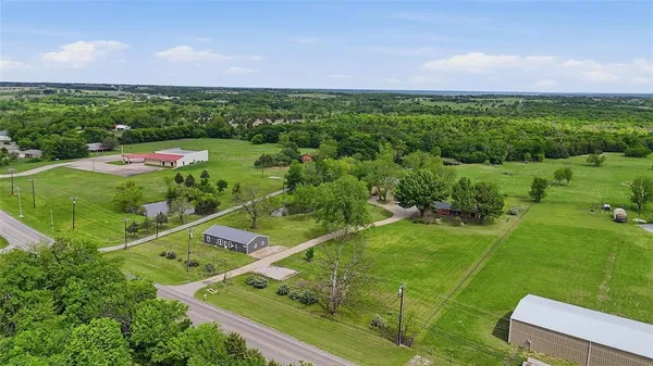 $1,198,000 | 4877 Farm To Market 84, Denison, TX 75020