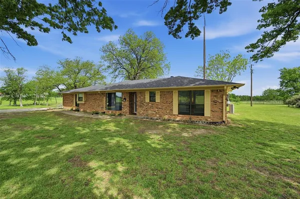 $1,198,000 | 4877 Farm To Market 84, Denison, TX 75020