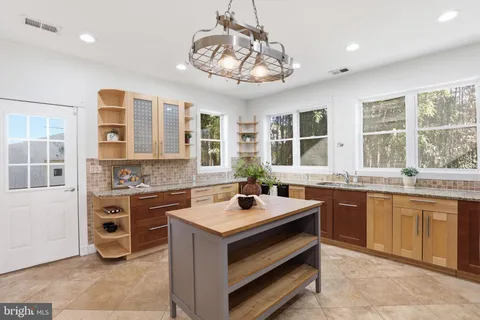 $925,000 | 4105 Wexford Drive, Kensington, MD 20895