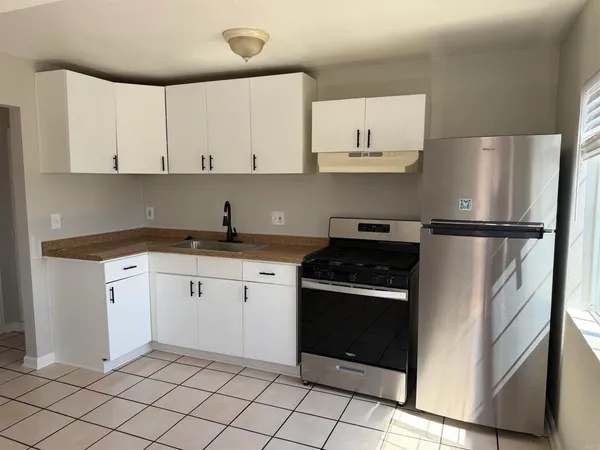 $2,075 | 3128 Clay Avenue, San Diego, CA 92113