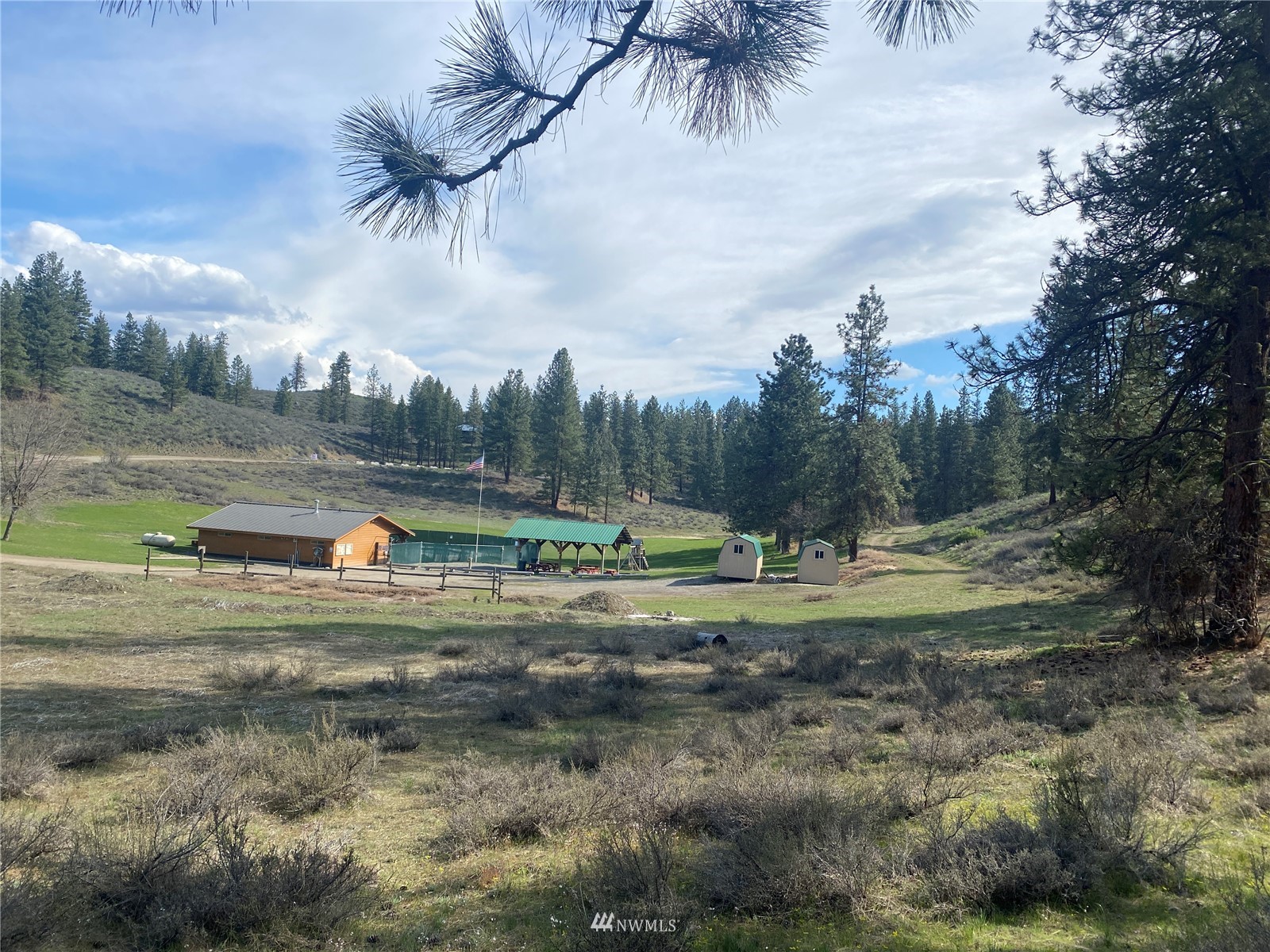 14 Knotty Pine Road Winthrop, WA 98862 - Photo 10 of 21 Gallery Image 10