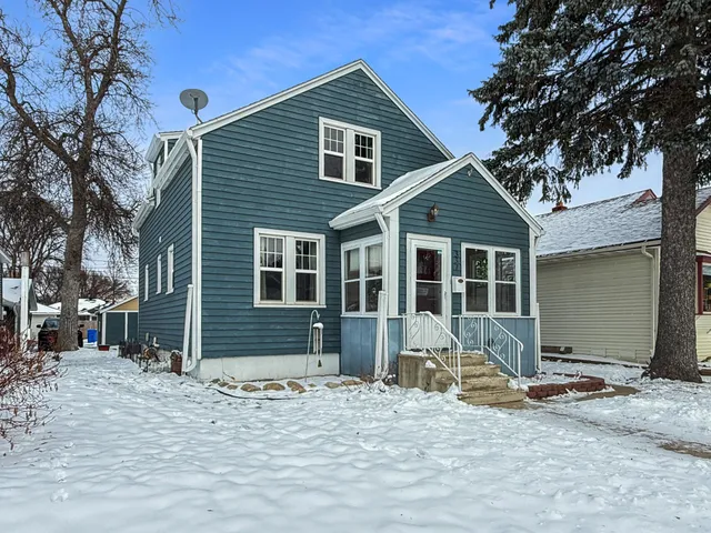 $249,900 | 337 Elmwood Avenue South, Fargo, ND 58103