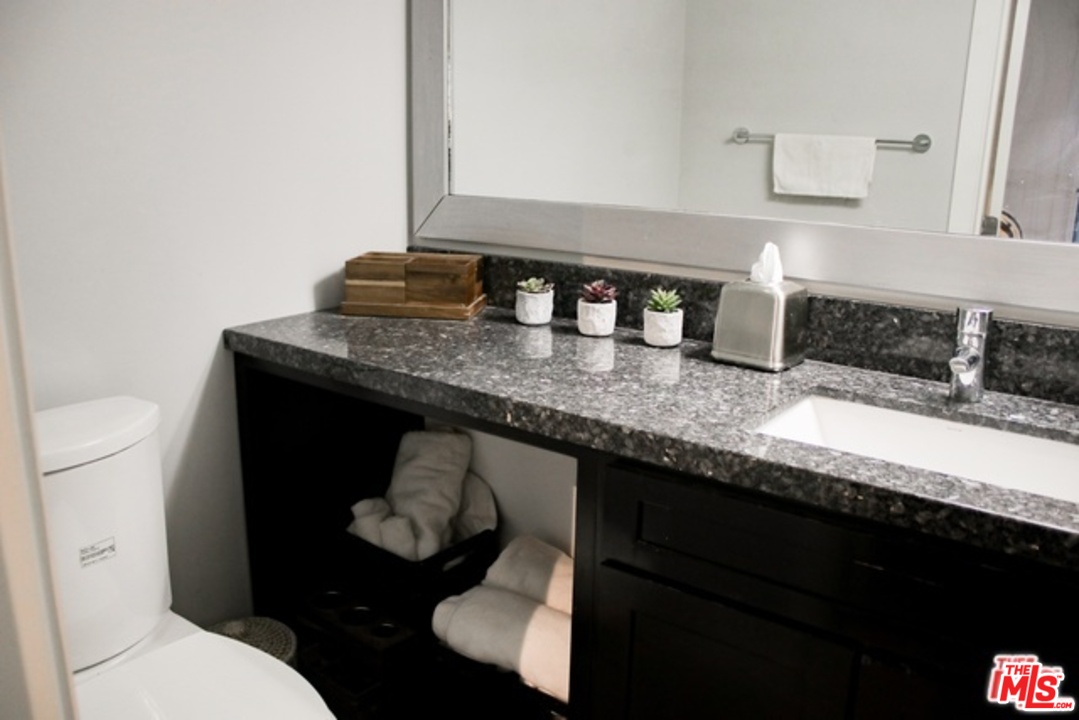 28362 Rey De Copas Lane Malibu, CA 90265 - Photo 14 of 17