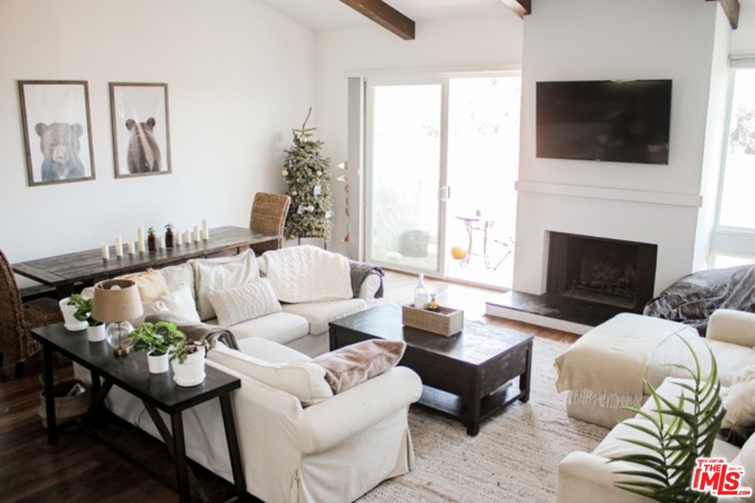 28362 Rey De Copas Lane Malibu, CA 90265 - Photo 3 of 17