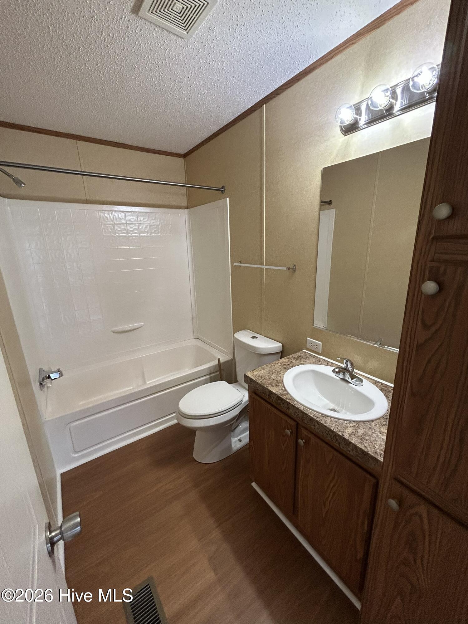 1386 Cherrytree Road Northeast Winnabow, NC 28479 - Photo 13 of 22 Hallway bathroom