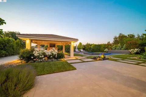 $3,698,000 | 2205 Cameron Circle, Pleasanton, CA 94588