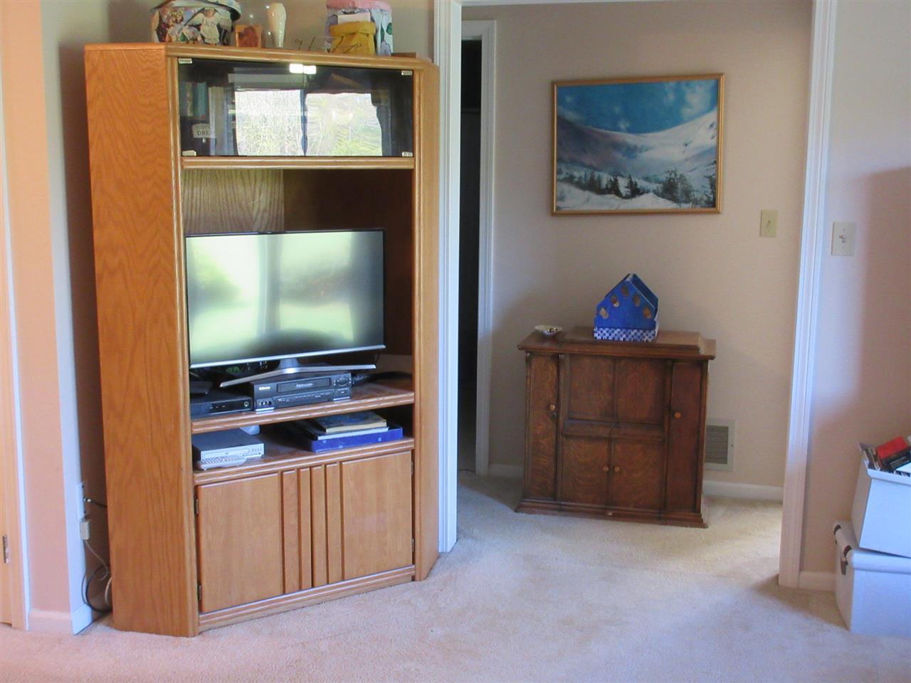 1 Long Hill Road Peterborough, NH 03458 - Photo 10 of 25 Gallery Image 10