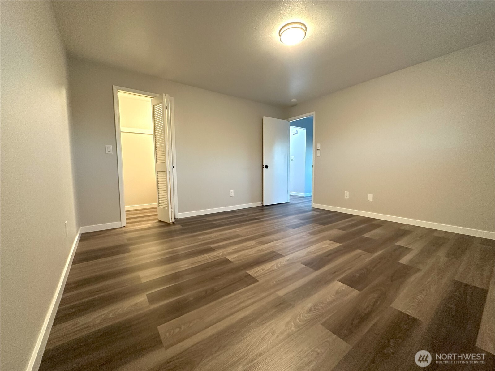 2501 Rucker Avenue Everett, WA 98201 - Photo 28 of 37 Gallery Image 28