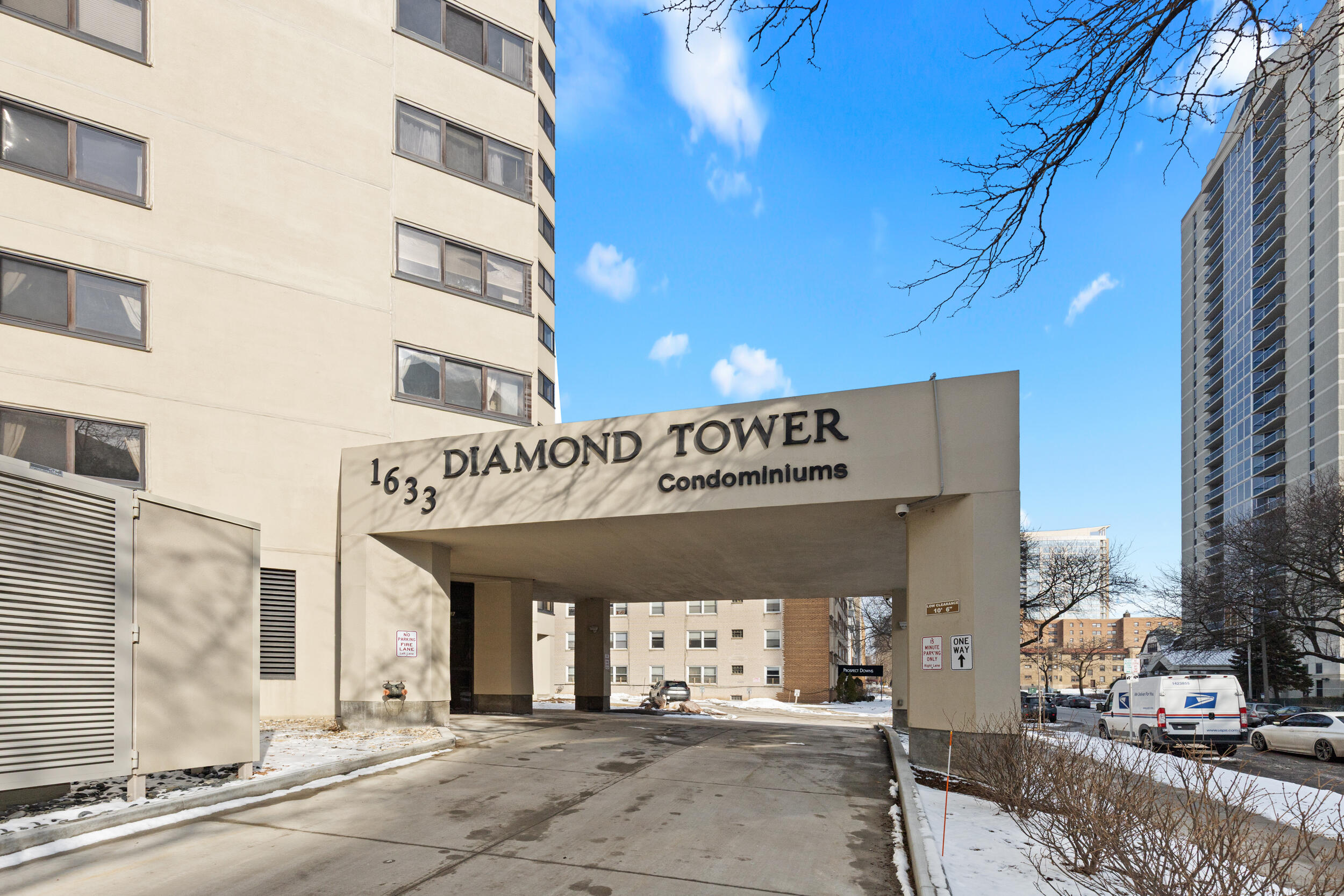 1633 North Prospect Avenue, Unit 3E Milwaukee, WI 53202 - Photo 21 of 22 Diamond Tower