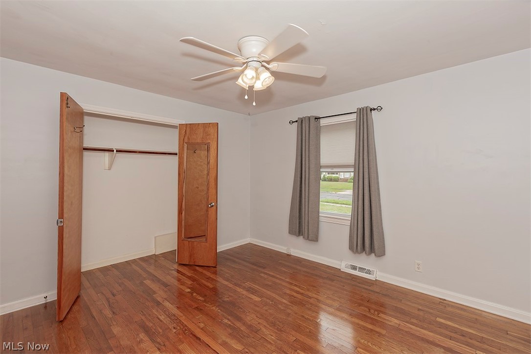 5523 Huron Road Lyndhurst, OH 44124 - Photo 17 of 34 Bedroom #1 on main level